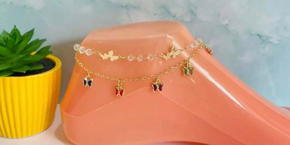 Layered Butterfly Charm Anklet – Gold Tone