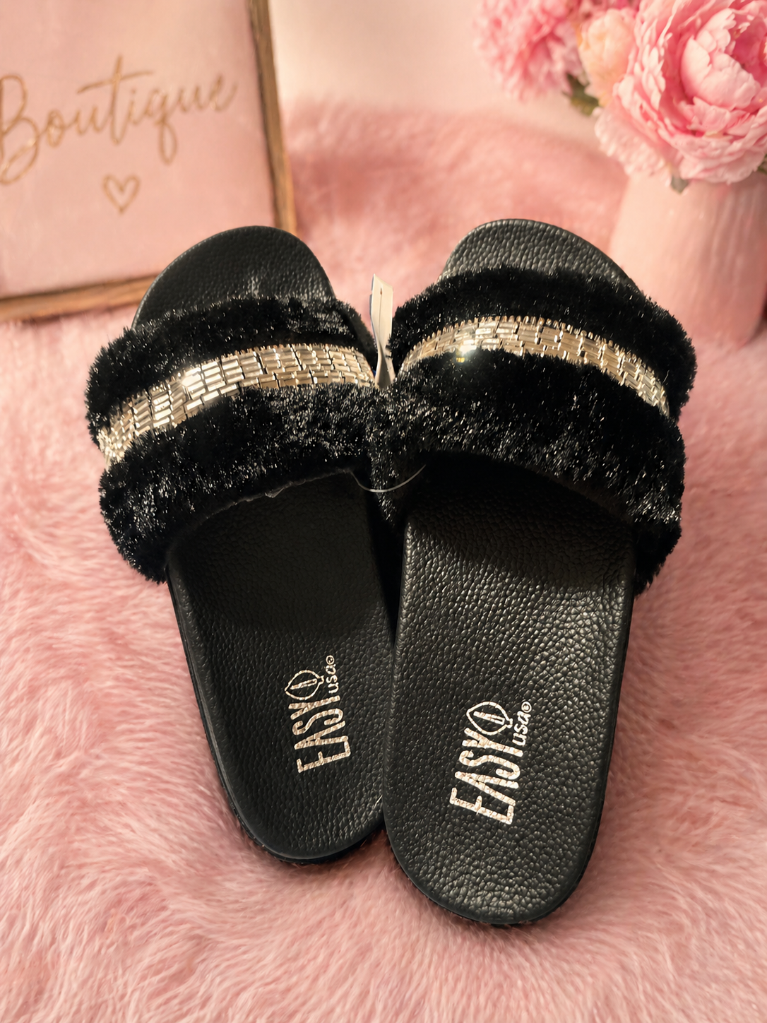 Fuzzy Sandals Fit size 6-7